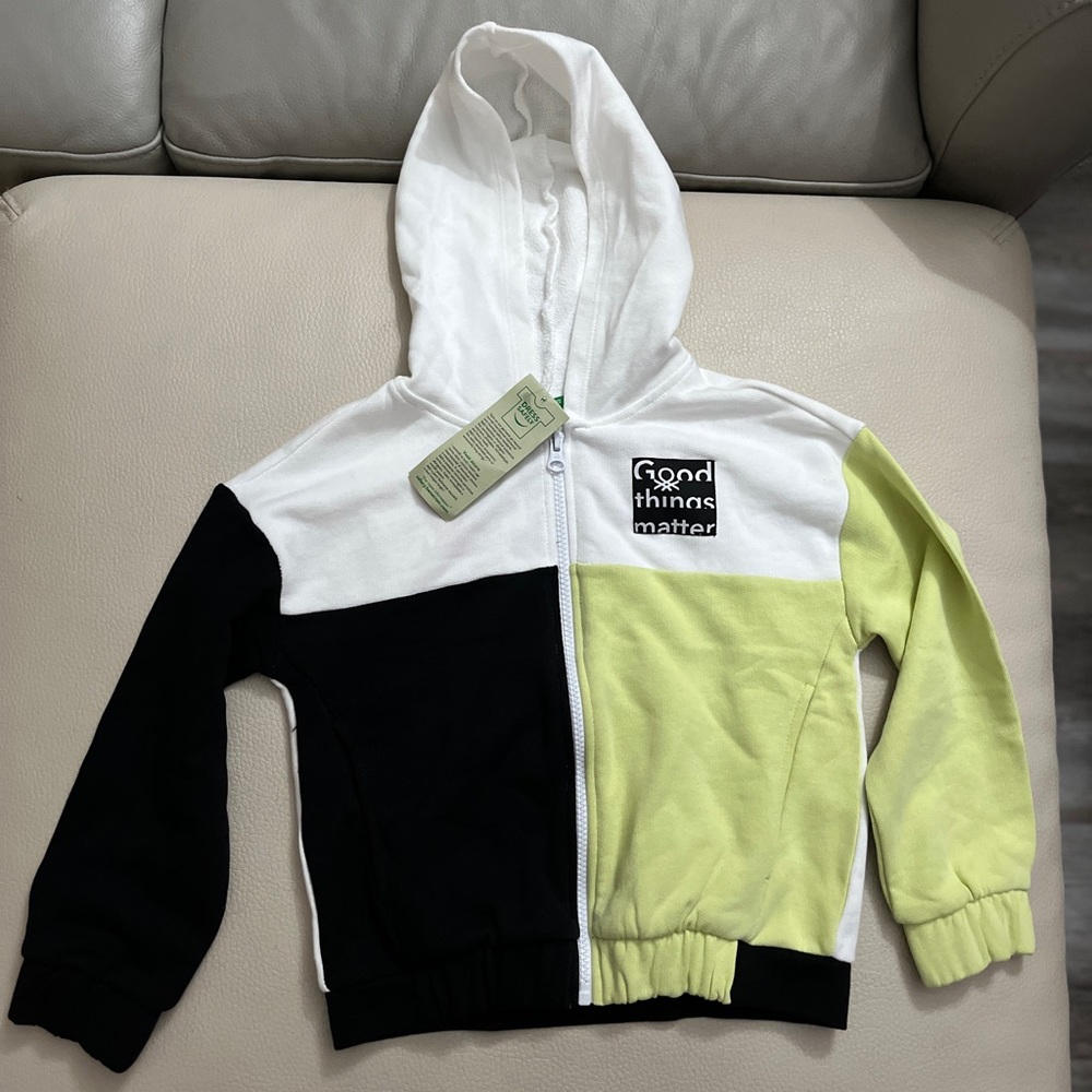 NWT - United Colors of Benetton Kids’ Cotton Hoodie - Size 6-7 Years Old